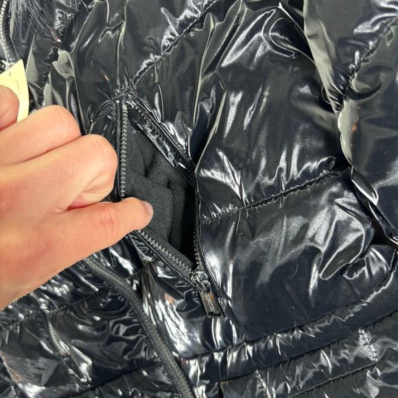 NWT GUESS Black Puffer Jacket Faux Fur Collar Shiny Stretch Womens Small Quilted - Picture 3 of 6